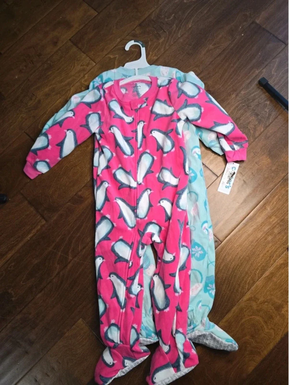 2t brand new fleece pajamas from carter's item. 274G7